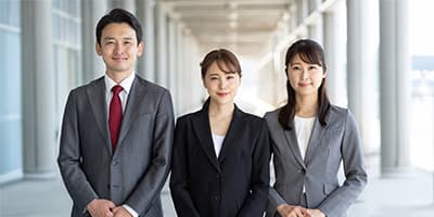 地元スタッフ